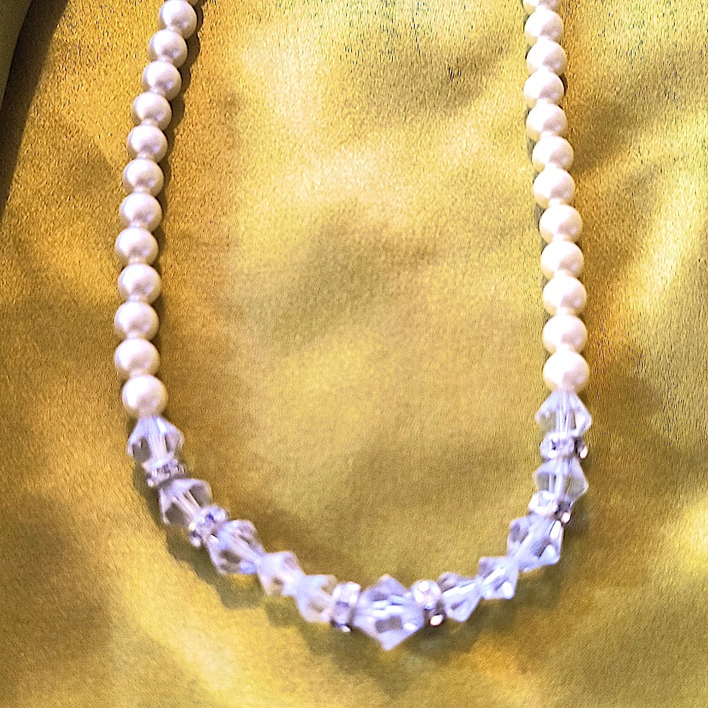 Vintage Bridal Set: Pearl, Crystal & Diamond Earrings & Necklace EUC - Picture 2 of 4